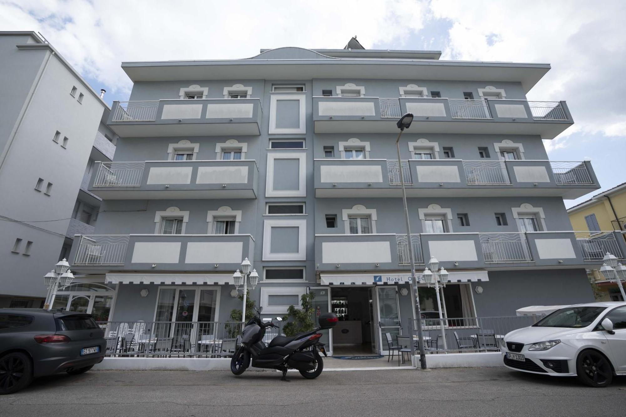Hotel Odeon Ріміні Екстер'єр фото